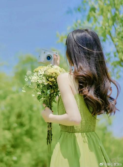 背影美女高清图片唯美伤感的背景素材