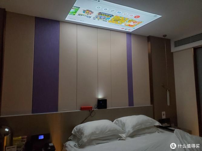 投影仪怎么设置背景墙图1