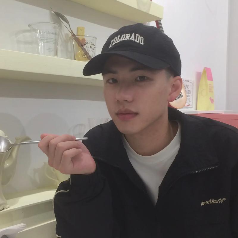 男生自拍角度怎么拍照好看图2