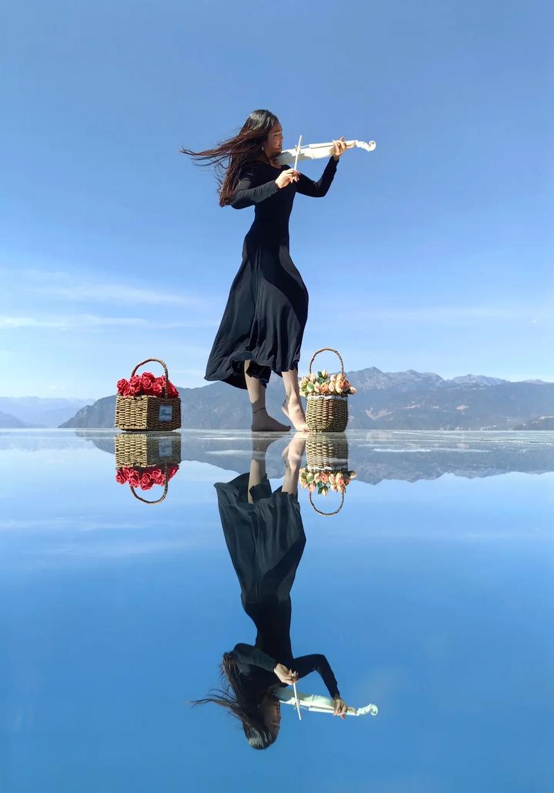 一个人怎么拍天空之镜?