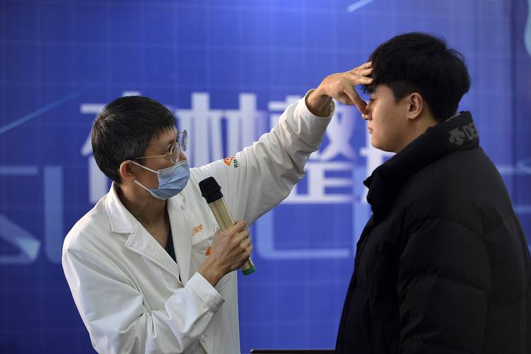 从做双眼皮到热玛吉,有人为脸4年投入50万,男性也爱上了医美_百度...