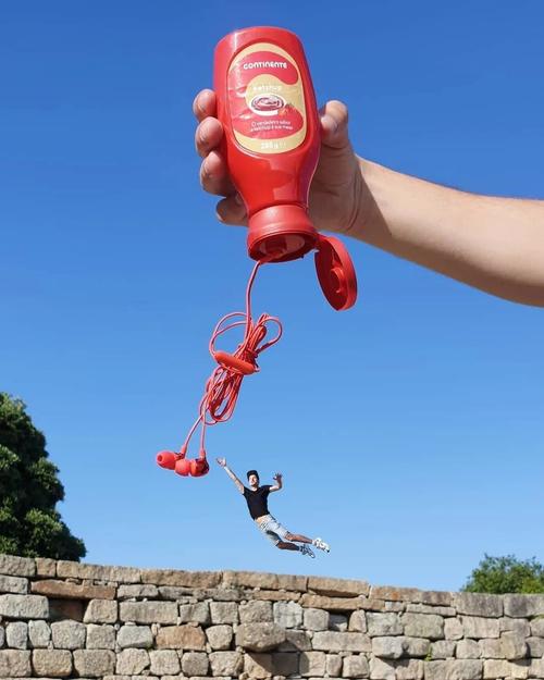 【手机拍照】脑洞大开的拍摄技巧,玩转错位构图