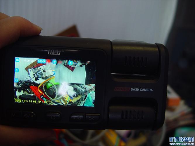 翻拍旧照片是用扫描仪好还是相机效果好?