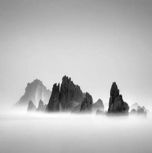 对于新手来说,有哪些拍极简风大片技巧分享?