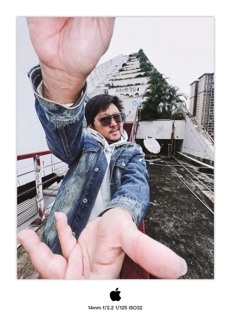 直男拍照死亡角度是什么意思