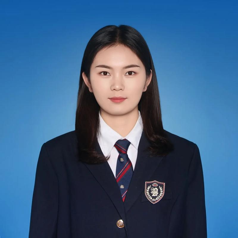 拍蓝底照片穿什么衣服合适