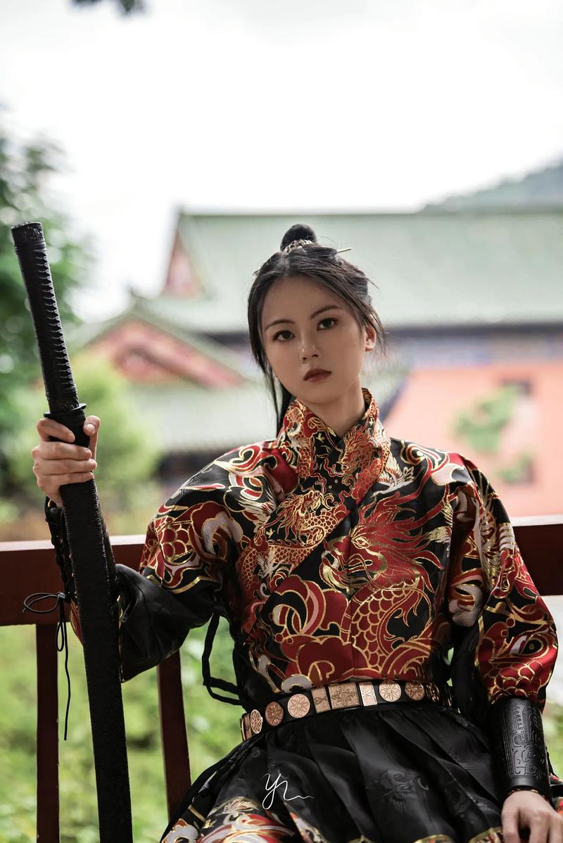 穿飞鱼服我只服这11位男星!穿上后个个化身为万人迷,霸气侧漏