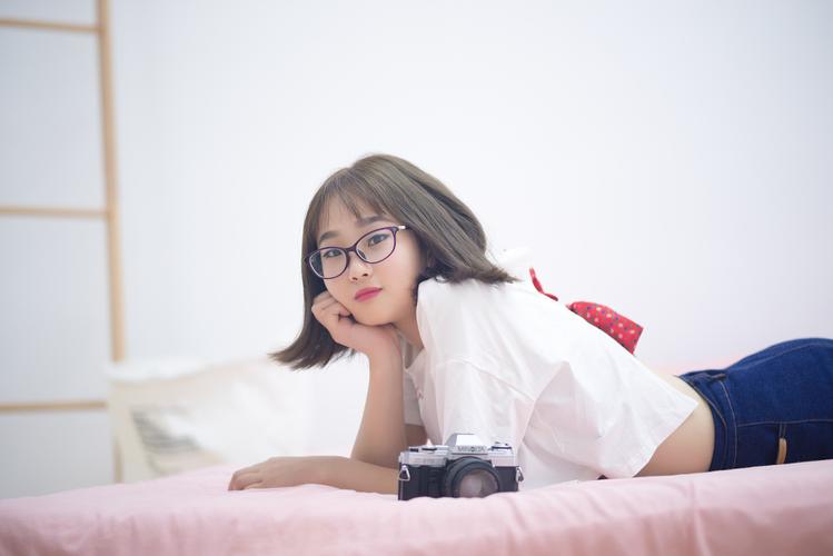 有哪些网上很火的写真主题能够在家庭摄影棚里拍出来?