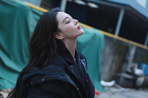 什么叫45度角拍摄相片