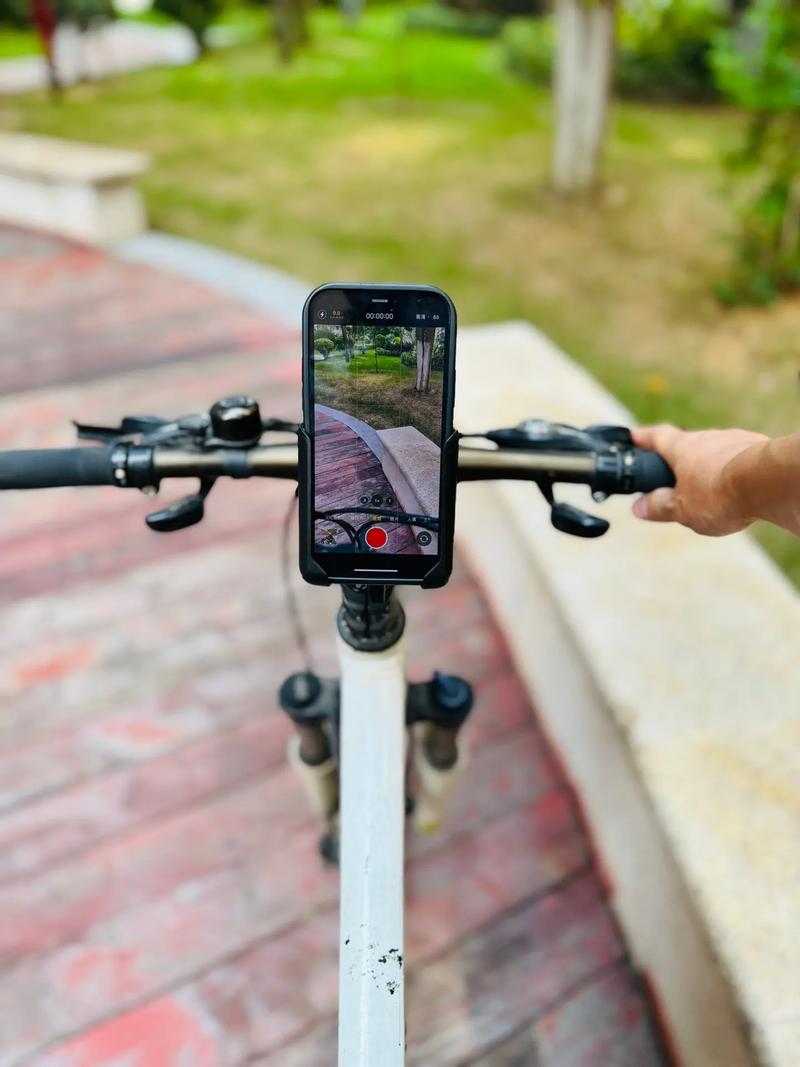 可以拿在手上远远的拍照的手机撑架叫什么