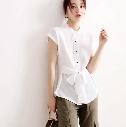 什么颜色的衣服拍照比较好看