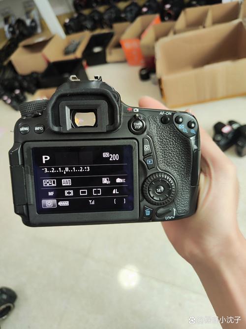 佳能相机70d怎么调拍照好看