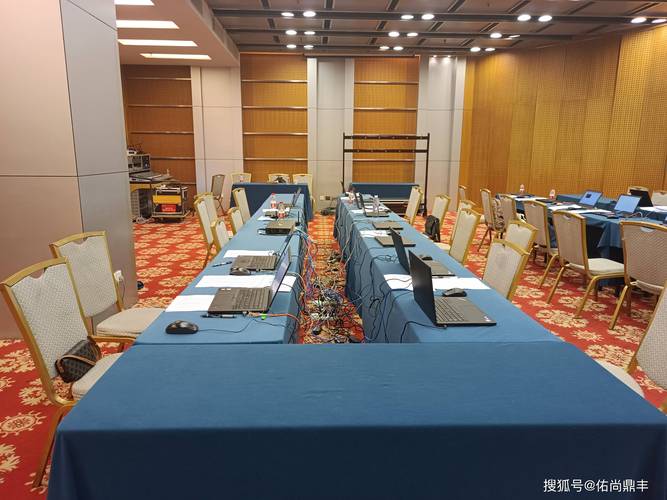 会议照片30人不同角度图2