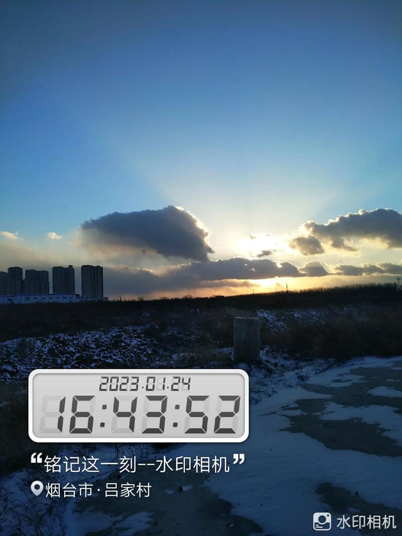 水印相机为什么拍出来两张照片啊?