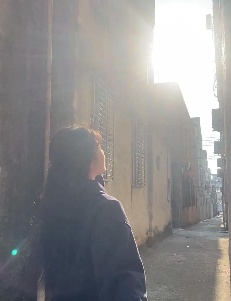 拍照后面背景模糊图1