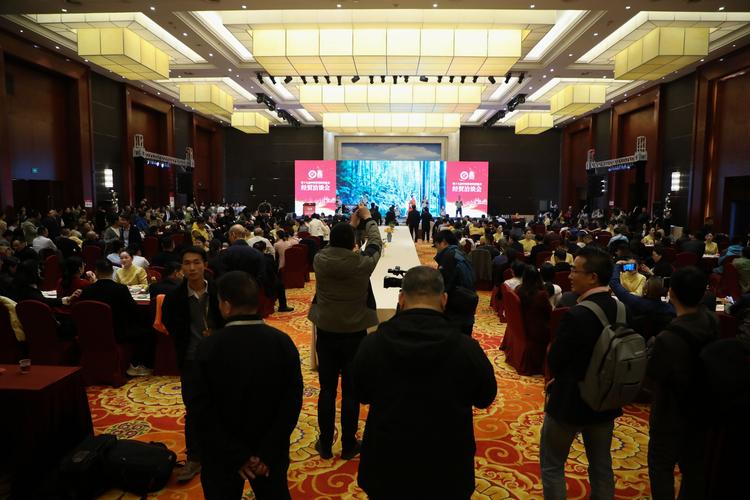 会议室拍照技巧与角度图片图2