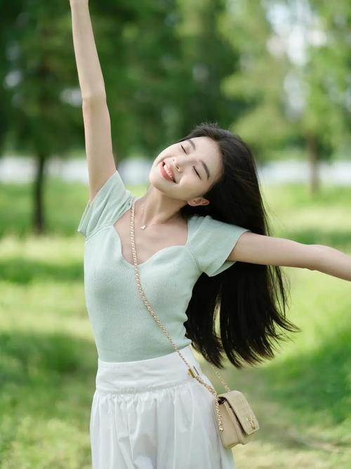 照相时怎么笑才比较上相,比较好看,自然