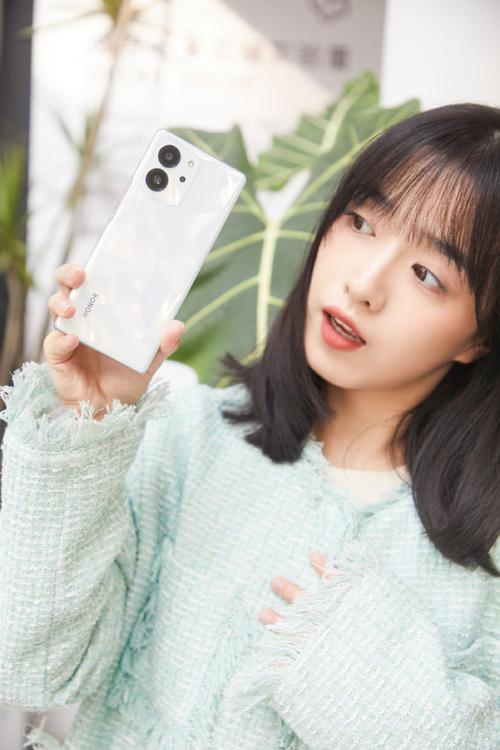 手机自拍怎样拍好看图1