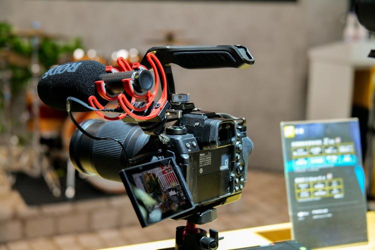 水印相机如何修改时间和地点?图1