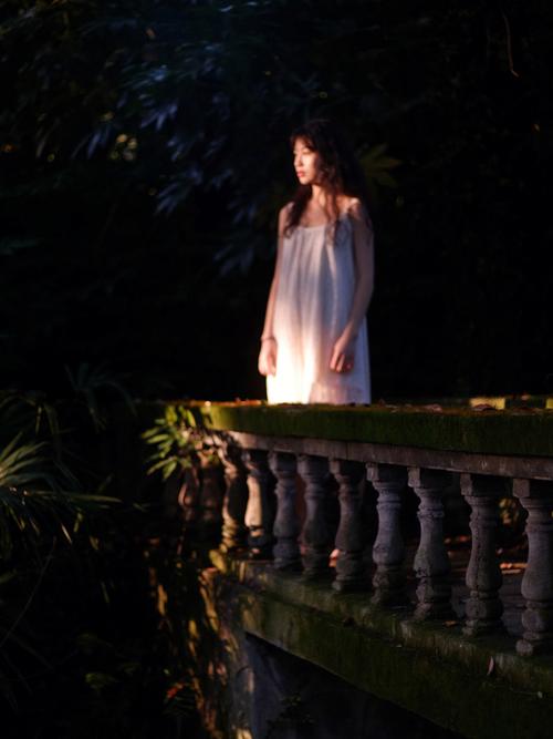 华为剧场光怎么拍摄黑场景?