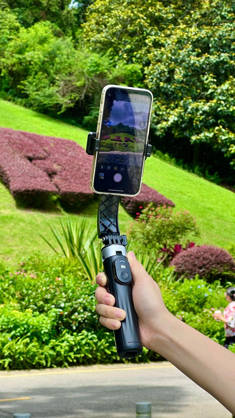 自拍杆怎么连接手机才可以用