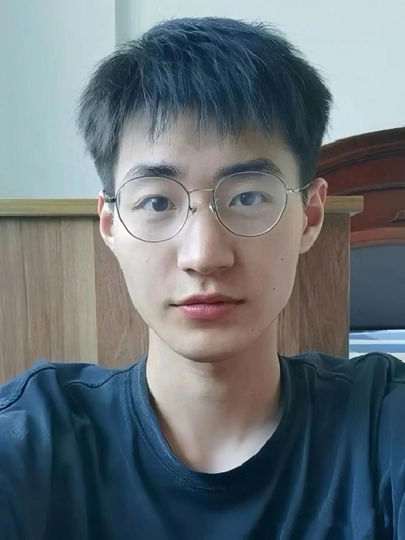 男生怎么自拍好看啊