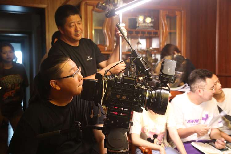 怎么把很多张照片弄成一个视频