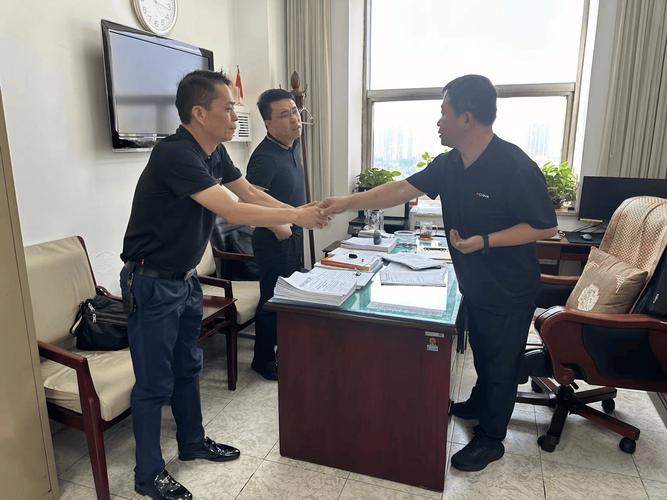 领导开会拍照的几个角度怎么说图1