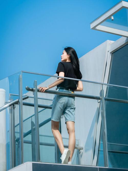 手机拍人物全身照如何构图