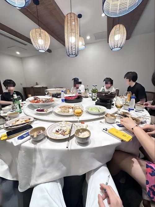 圆桌会场如何拍照