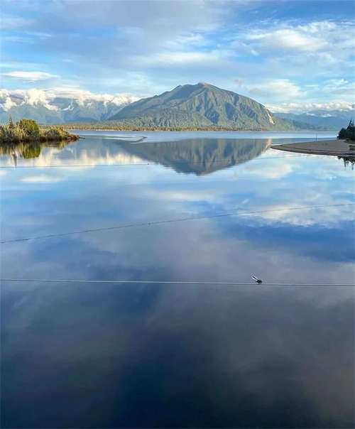 手机倒影拍摄夹价格差异很大如何选图1