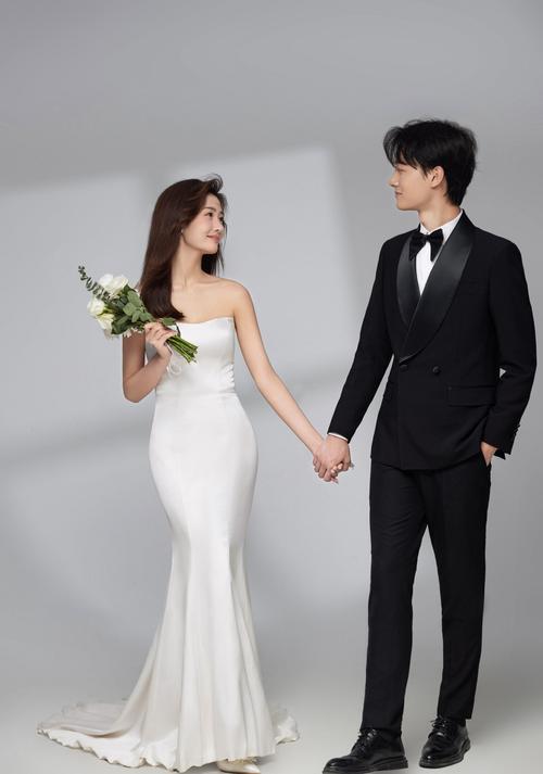 紫色纯色背景拍照图1