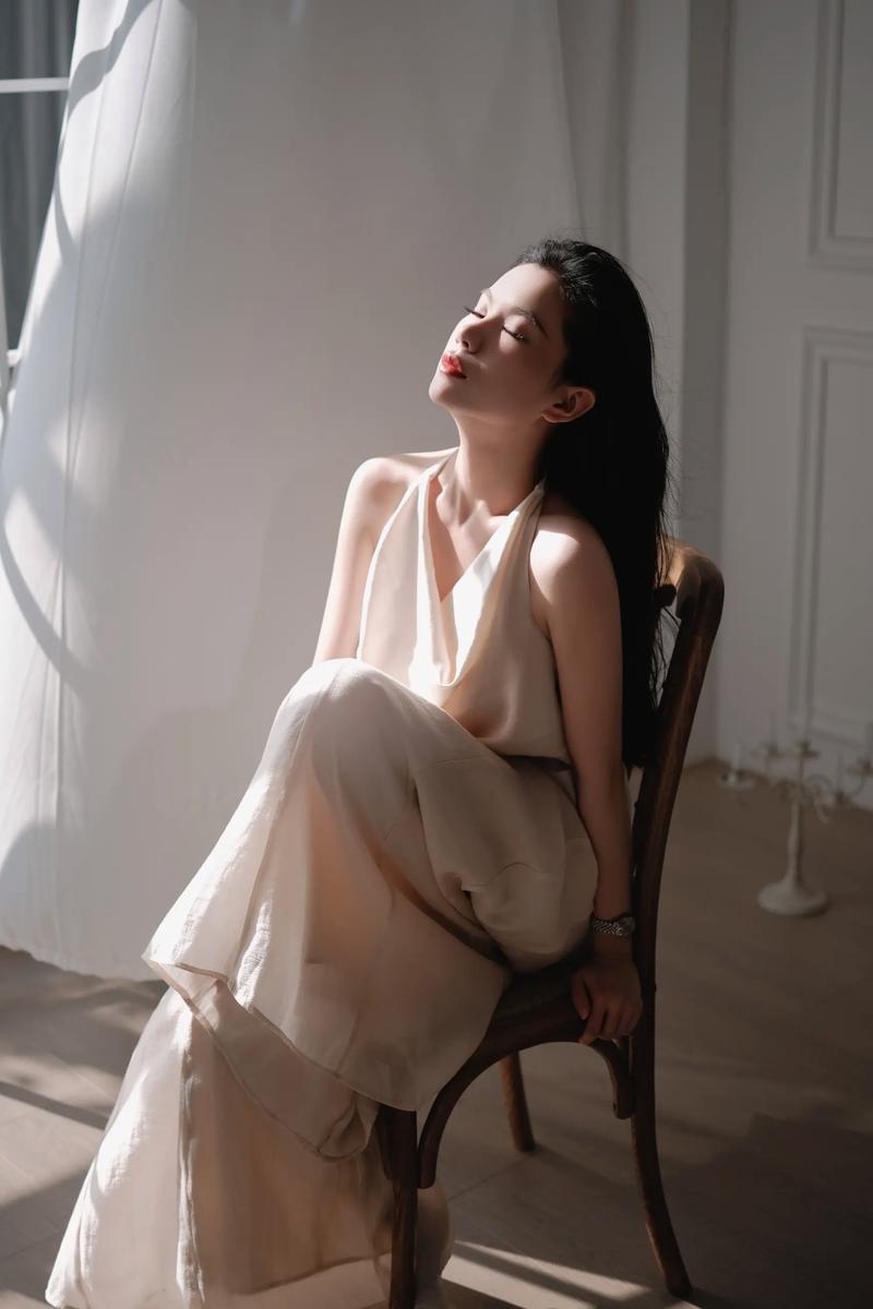 哪种角度拍照好看女生图2