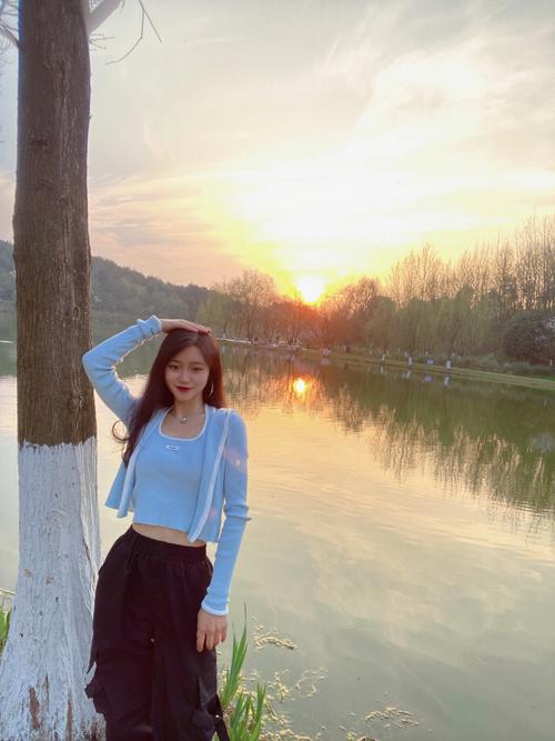 手机自拍怎么拍更好看图3