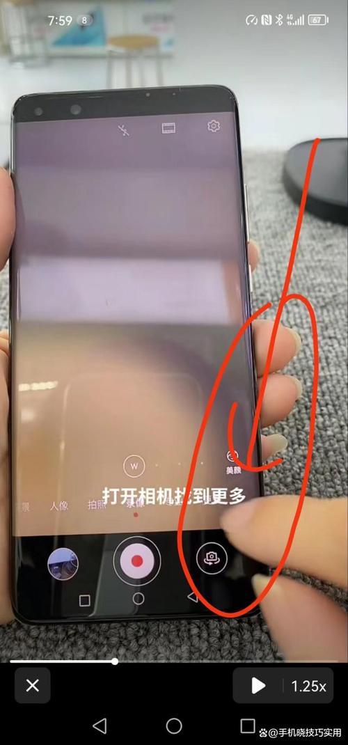 为什么我用手机水印相机拍出来的照片很模糊,而用手机自带相机拍出来的照...