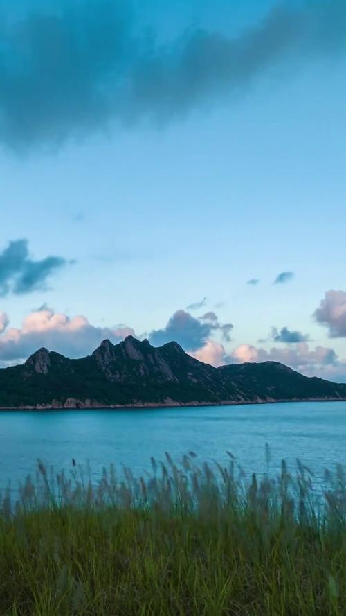 拍照蓝底背景图片素材图1