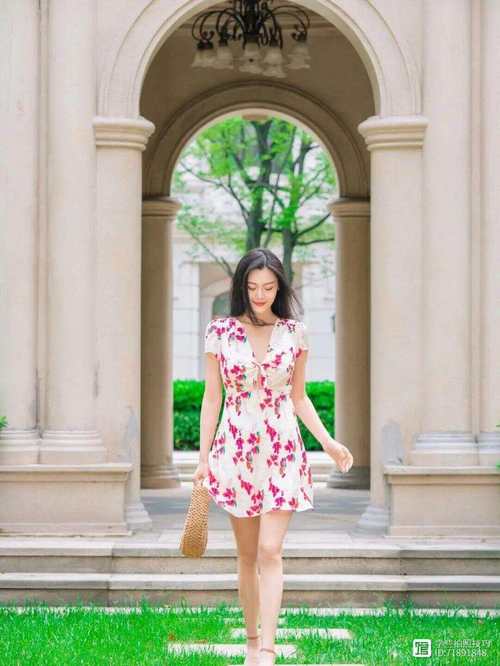 怎么拍照显得又瘦又高?