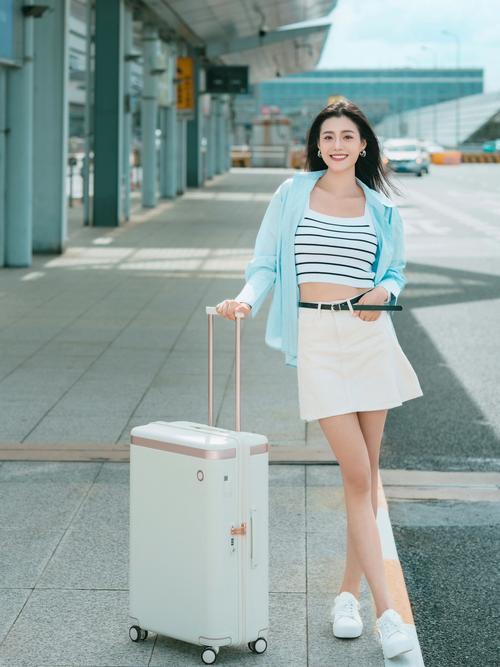 自拍照的技巧和角度全身图1