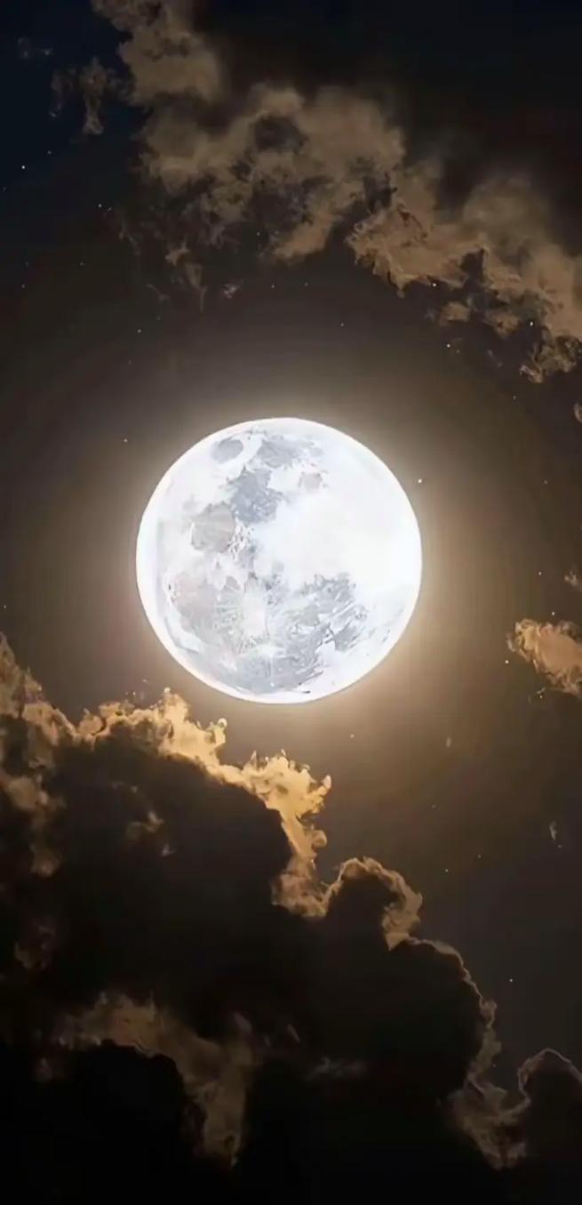 什么手机拍月亮最好?