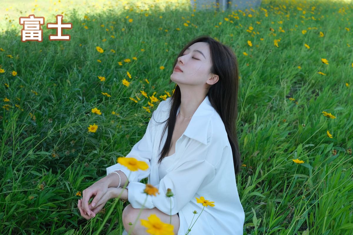 手机照相的怎样的角度照相好看