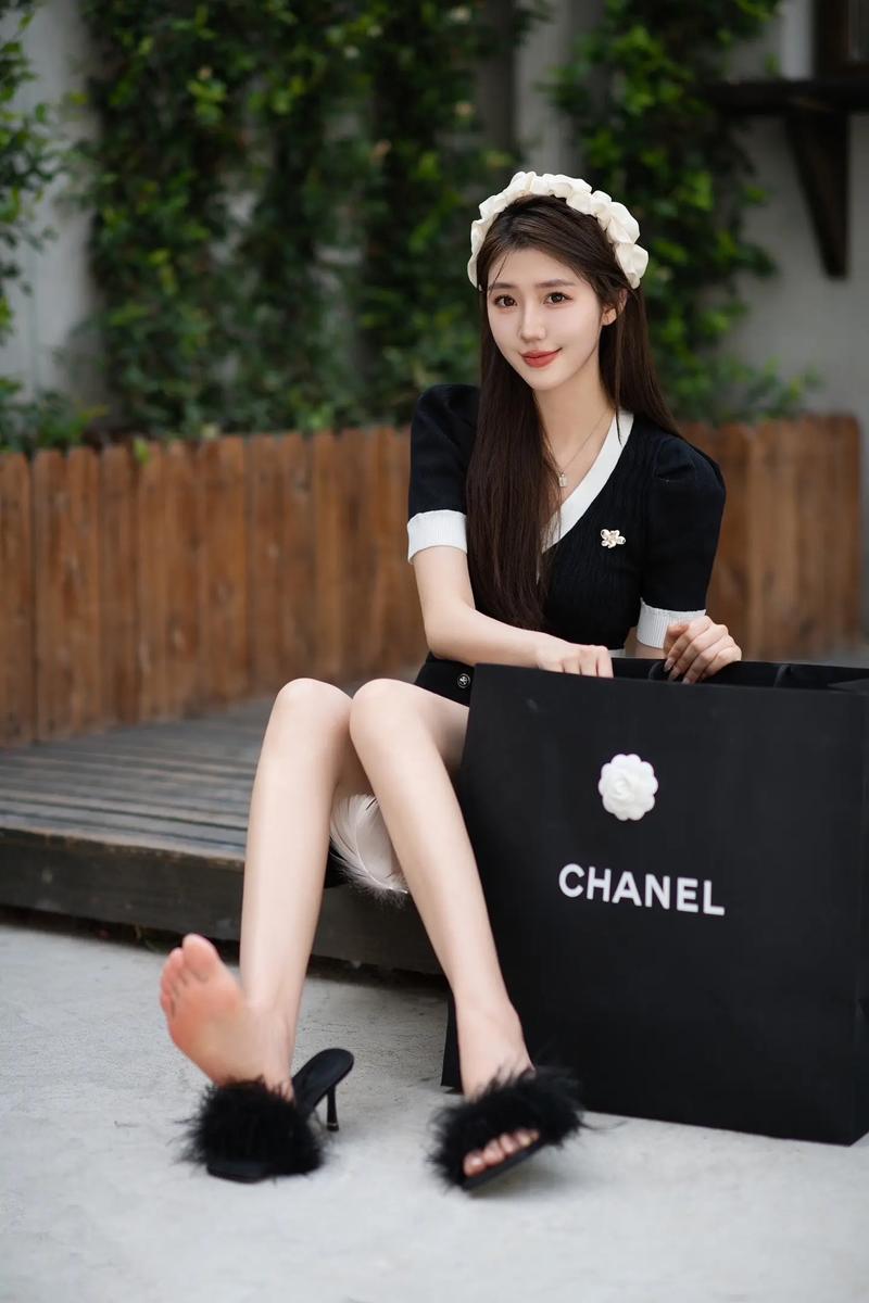 拍照如何构图显腿长图2