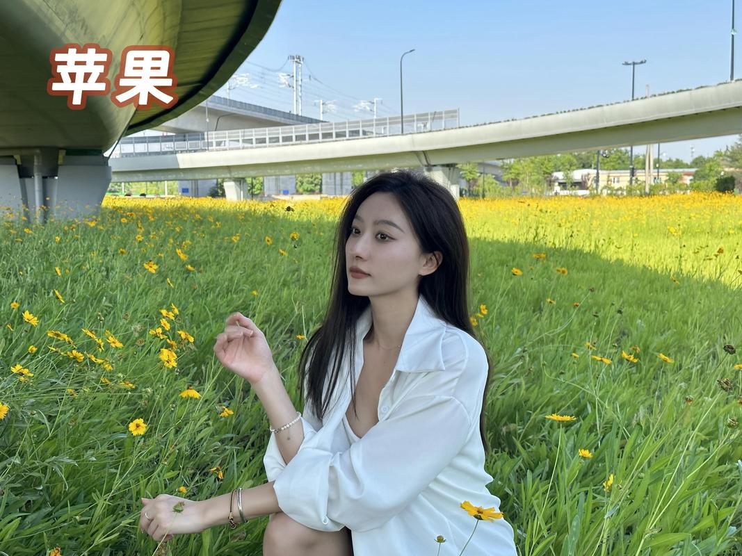 手机照相的怎样的角度照相好看