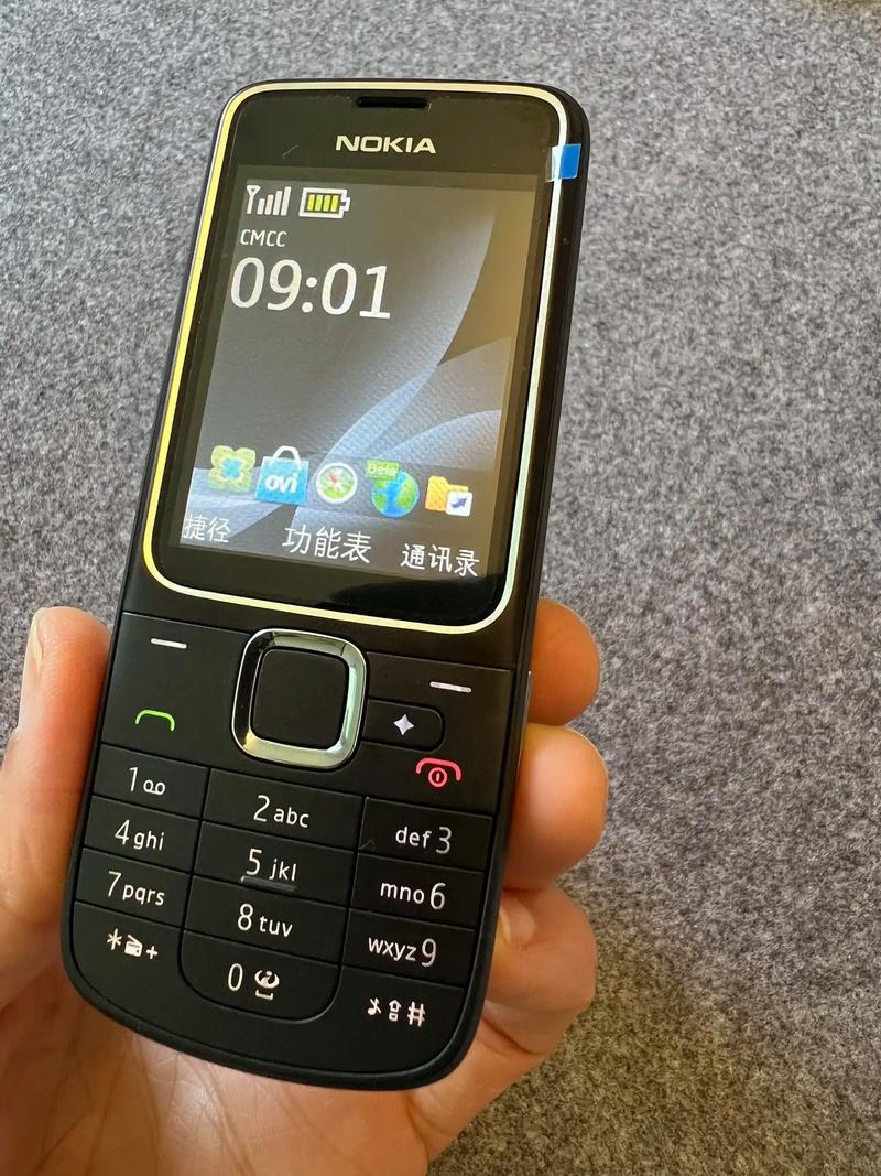 都说诺基亚的手机坚硬无比,可以用来砸核桃,这个是真的假的?还是指的...