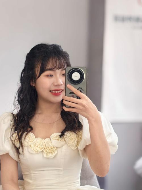 手机自拍照怎么拍好看