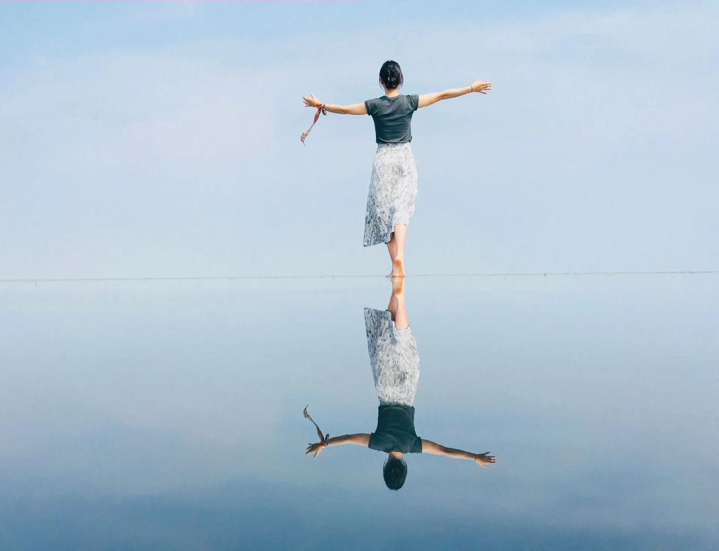 天空之镜拍摄技巧是什么