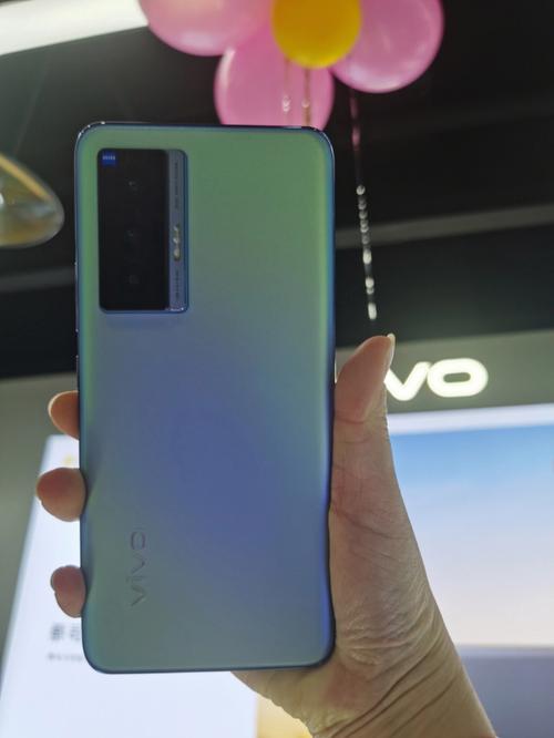 荣耀60和vivox70,哪个拍照好看?