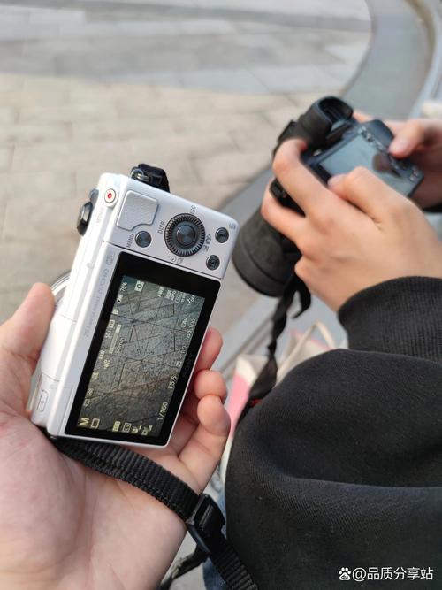 现在哪一款千元机手机照相比较清晰?