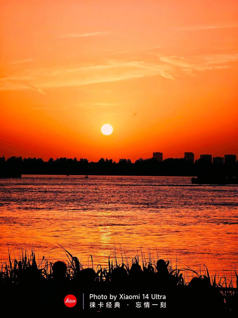 拍夕阳怎么拍才好?用什么测光?光圈大点还是小点好?快门大还是小好...