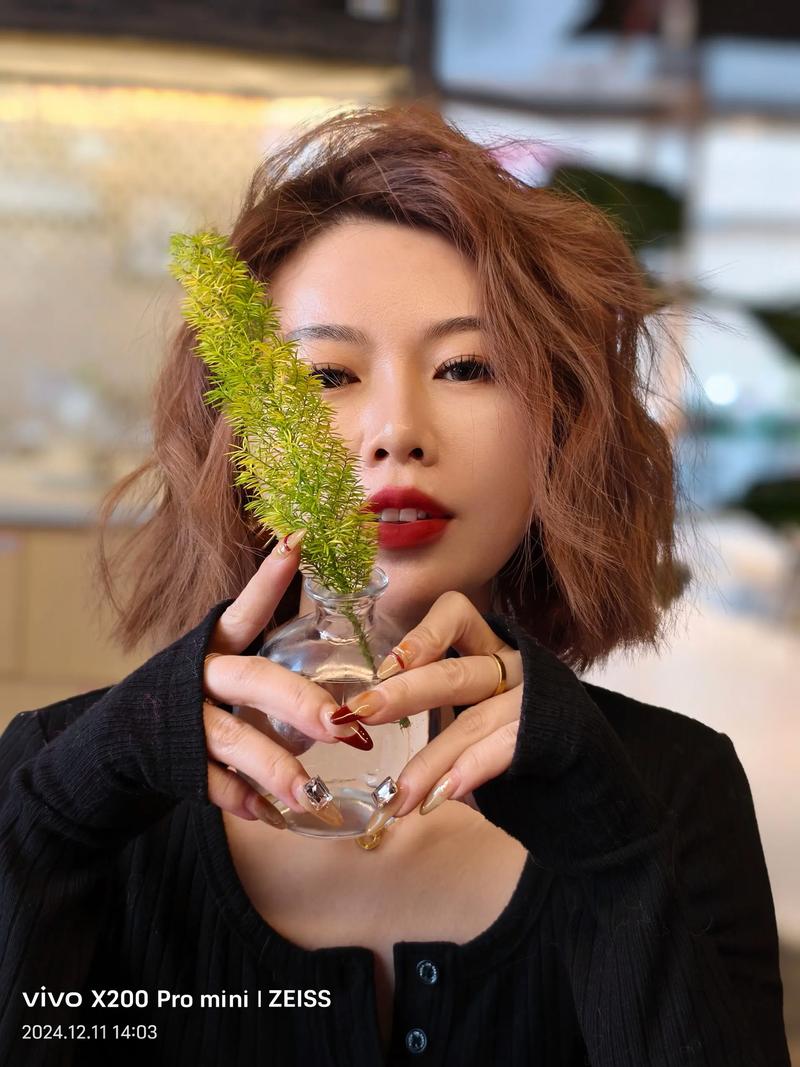 手机人物拍照角度技巧