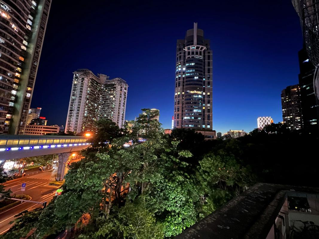 苹果手机相机拍照一闪一闪,不能正常使用怎么回事